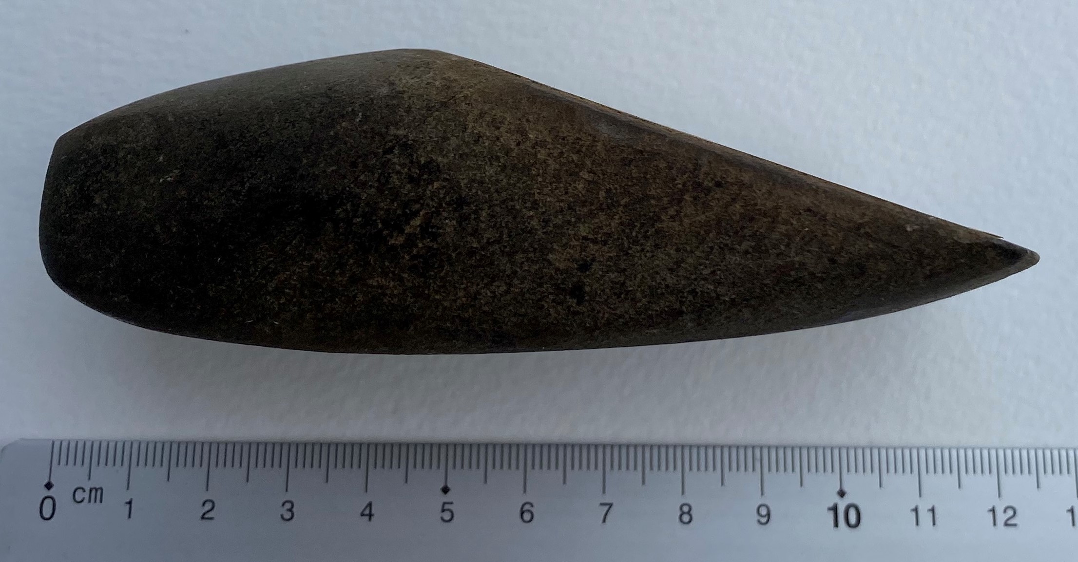Steinbeil Vogler 1947 aus der geologischen Sammlung Carl Kaese